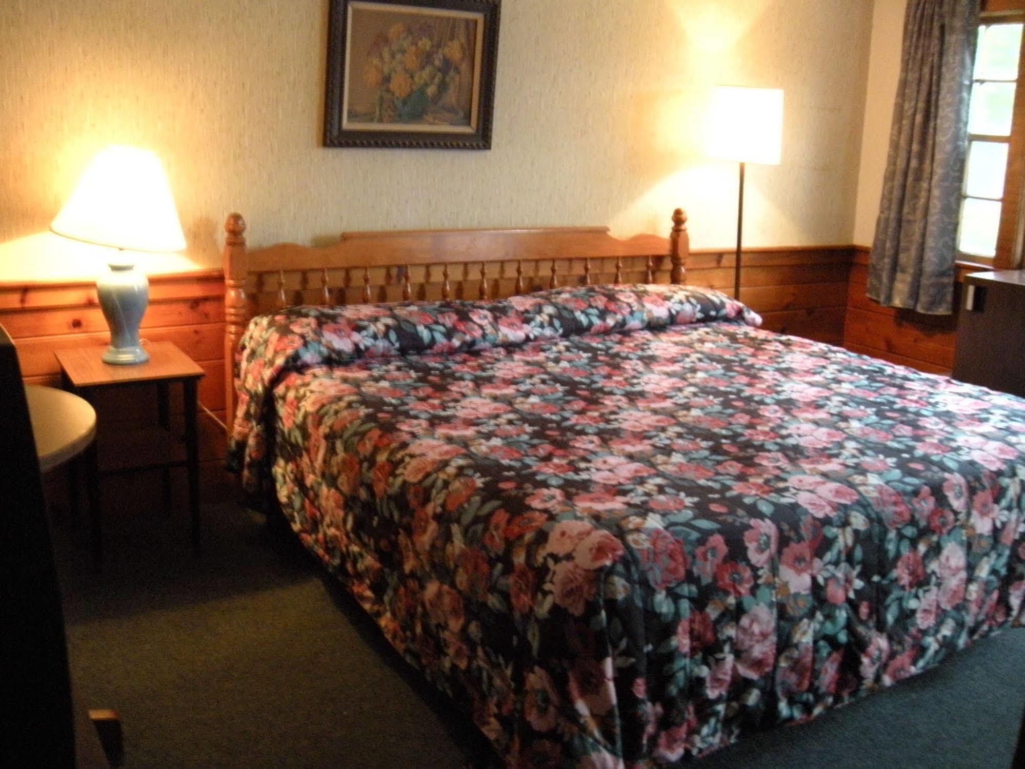 Bass River Motel Саут-Ярмут Экстерьер фото